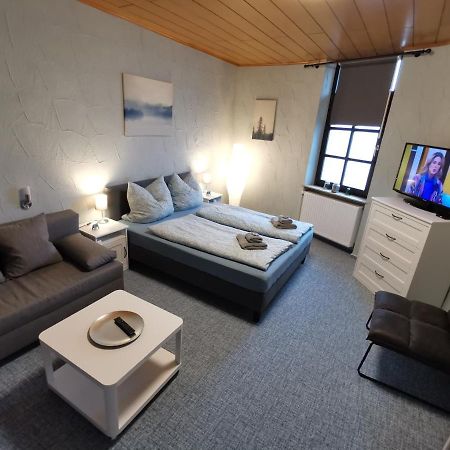 Pension Landgasthof - Iva Haßloch Dış mekan fotoğraf