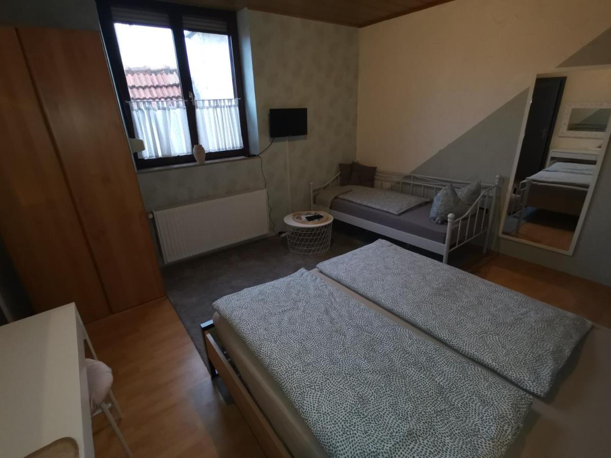 Pension Landgasthof - Iva Haßloch Dış mekan fotoğraf